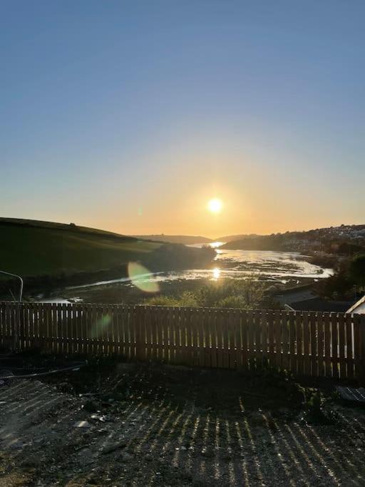 Modern Chic Summer Holiday Retreat. New Quay Exterior foto